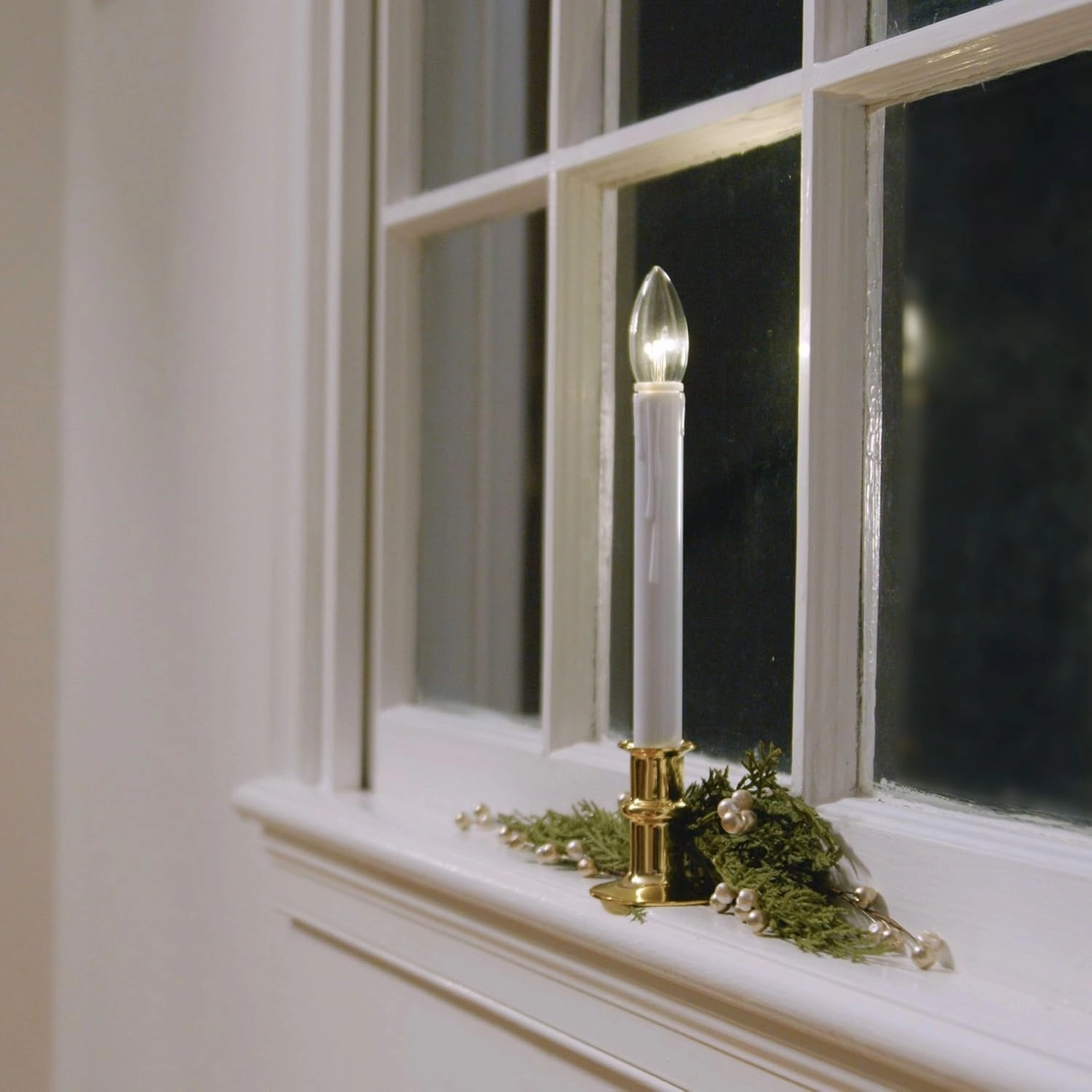 612 Vermont Ultra-Bright LED Window Candles with Timer, Battery Operated, Metal Base, White Candlestick, Adjustable Height (Pack of 4, Polished Brass)