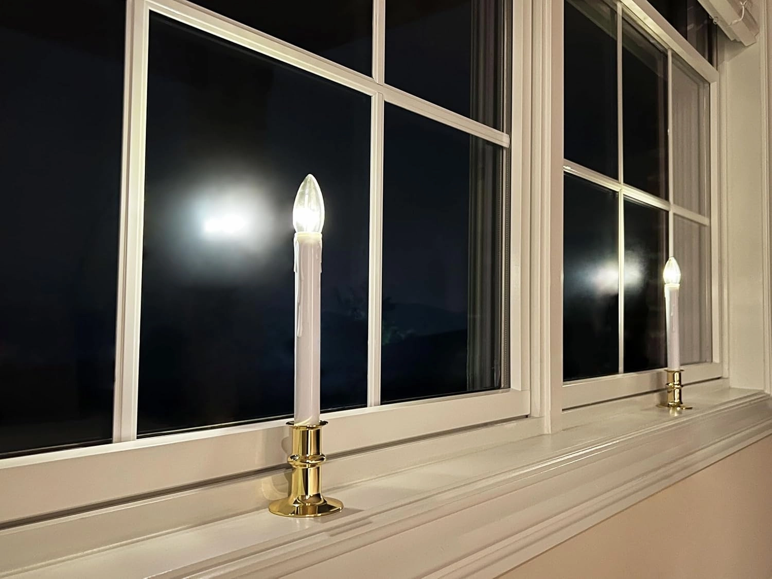 612 Vermont Ultra-Bright LED Window Candles with Timer, Battery Operated, Metal Base, White Candlestick, Adjustable Height (Pack of 4, Polished Brass)