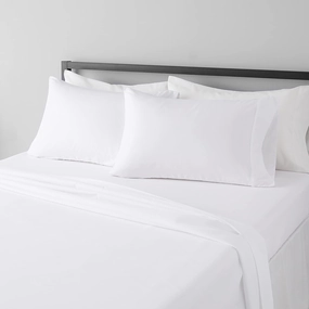 Amazon Basics 4 Piece Microfiber Lightweight Wrinkle-free Breathable Bed Sheet Set, Super Soft Easy Care, 14" Deep Pockets, Queen, Bright White, Solid