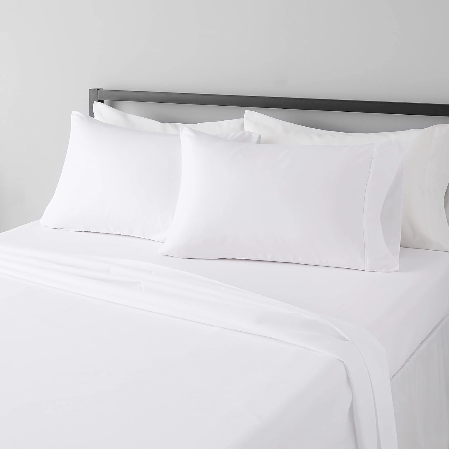Amazon Basics 4 Piece Microfiber Lightweight Wrinkle-free Breathable Bed Sheet Set, Super Soft Easy Care, 14" Deep Pockets, Queen, Bright White, Solid