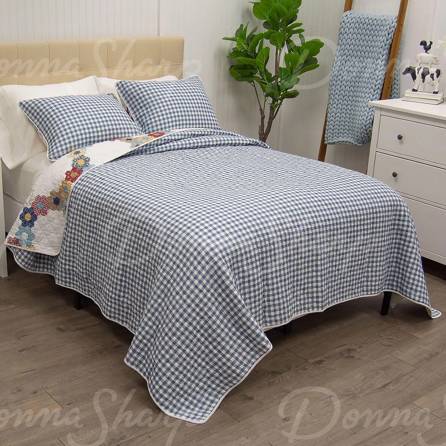 Donna Sharp Prairie Cotton Quilted Bedding Set - 3-Piece King Size Cotton Quilt Set - Includes 1 Floral Garden Hexagon Quilt and 2 Pillow Shams - Machine Washable