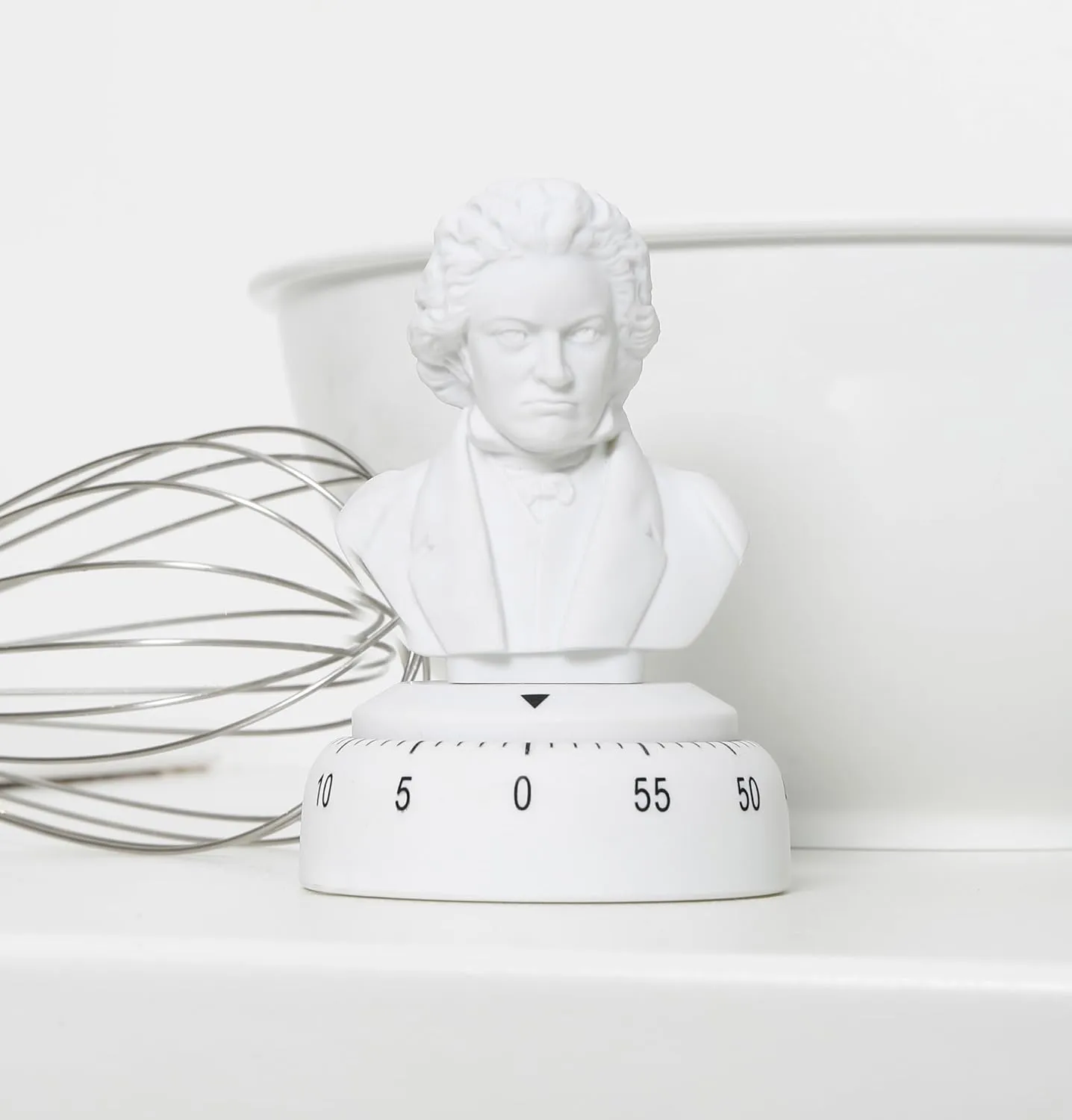 Kikkerland Beethoven 60 Minute Kitchen Timer, Mechanical Kitchen Timer, Wind up Timer for Cooking, Reading and Sports, Plays Fur Elise, White