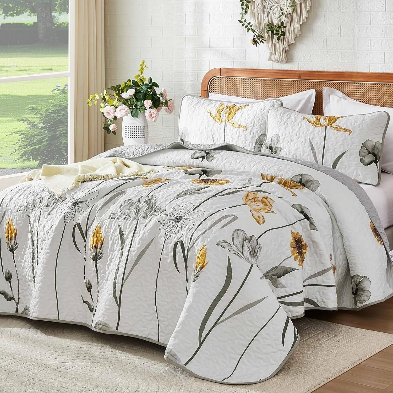 WONGS BEDDING Floral Quilt Set King,Grey and Yellow Bedspread Coverlet Bedding Set with 2 Pillowcase,Lightweight Cute Summer Floral Bedding Set for All Season (104"x90")